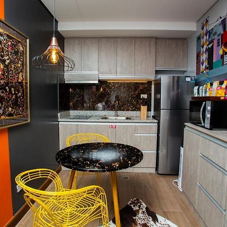 Unwnd Flats Hotel Makati City Екстериор снимка
